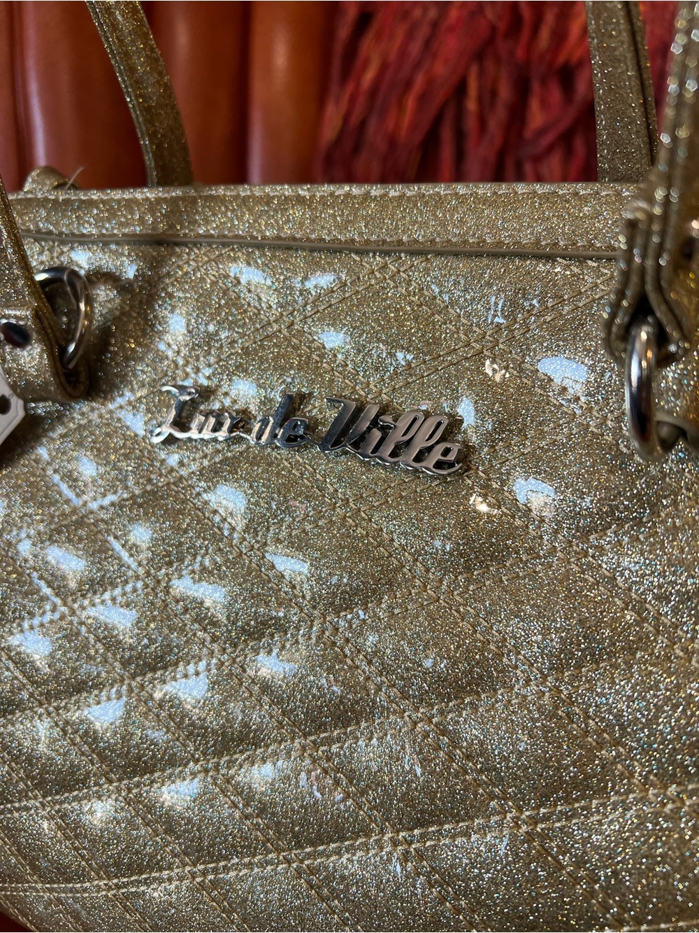 Lux de Ville Metallic Gold Quilted Shoulder Bag - Picture 2 of 10